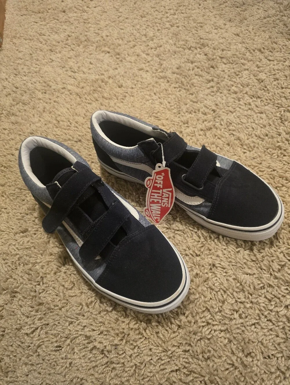 NWT Vans Kids Navy and White Velcro Old Skool Sneakers